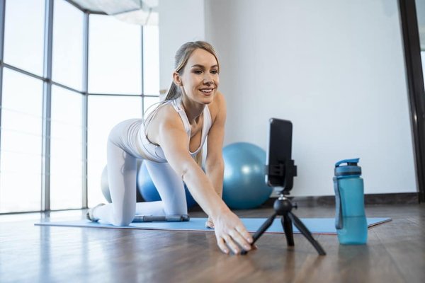 Quelles stratégies de contenu vidéo sont essentielles pour le marketing digital dans le secteur de l'éducation en ligne ?